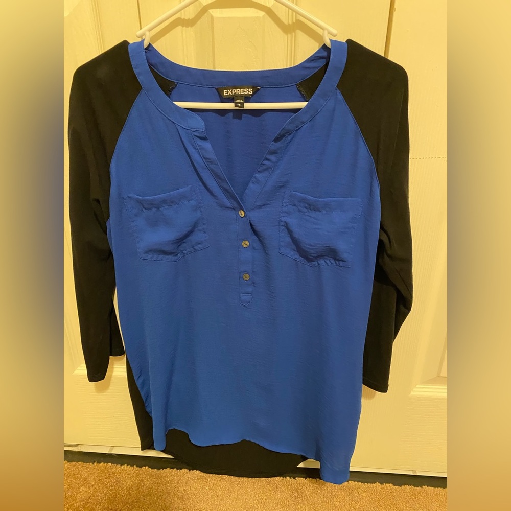 Blue and black top with 3/4 sleeves